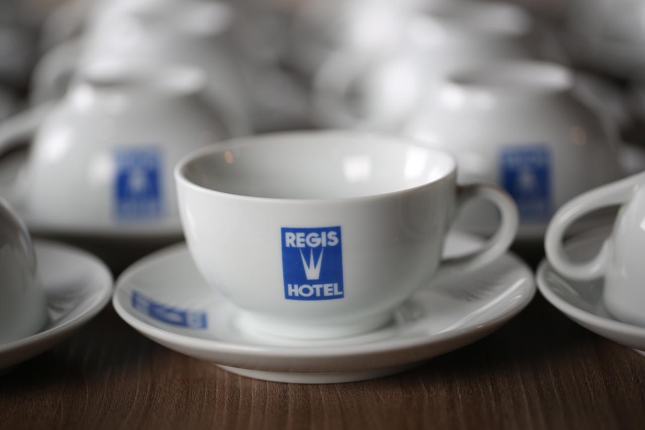 Regis I Hotel